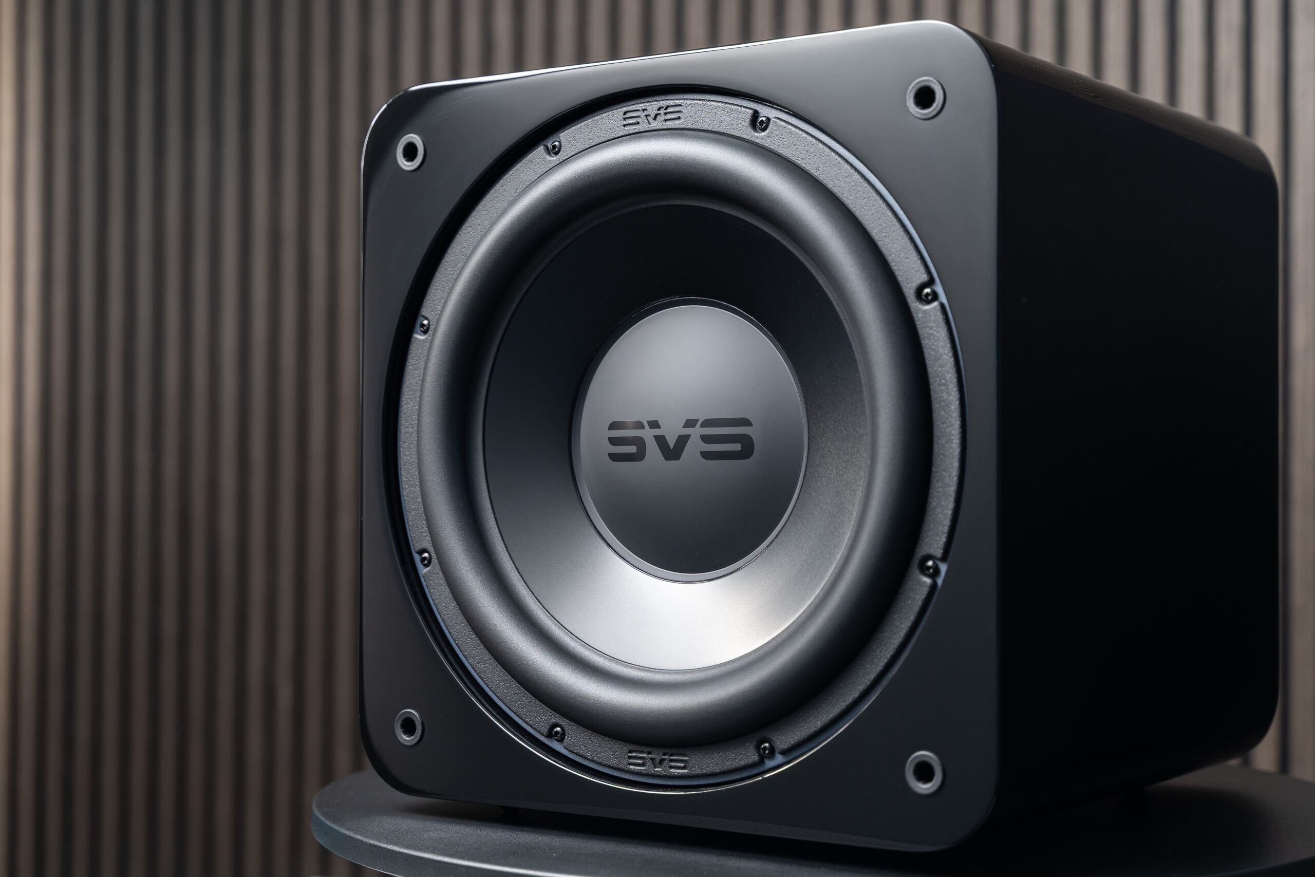 SVS SB-3000 R|Evolution referenced sealed cabinet subwoofer driver detail